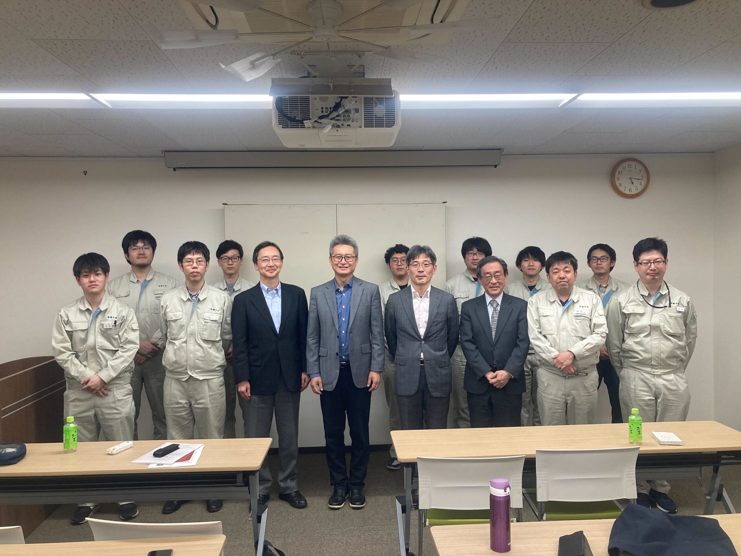 ４月３日　Gavin Chit Tsui先生（香港中文大学化学科）の講演会を開催しました。